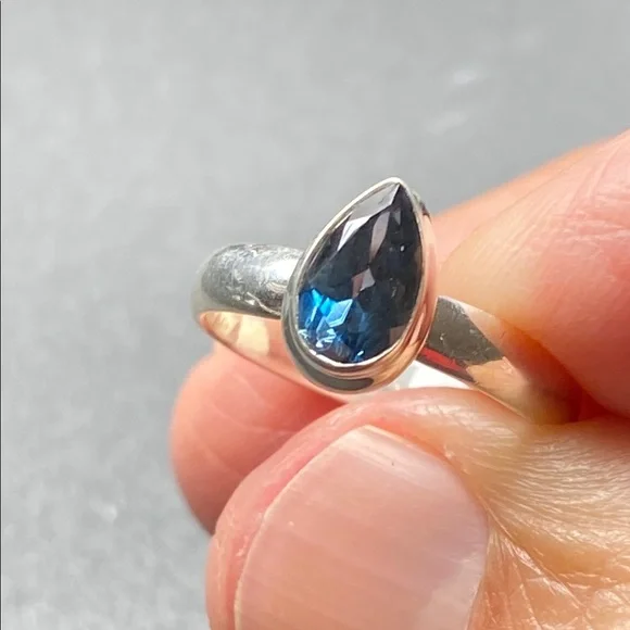 London Blue Topaz  Ring Size 6 in Solid Sterling Silver 925 - Picture 3 of 6